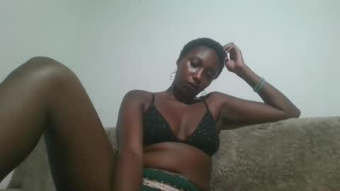 Snapshot of kittynkinky chatting on December 2024 11:05:02 AM Kitty Kinky online show from December 2024 11:05:02 AM
