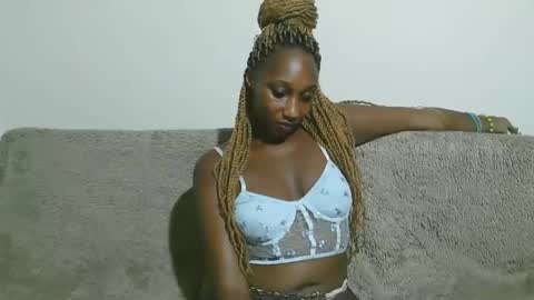 Snapshot of kittynkinky chatting on December 2024 09:58:01 AM Kitty Kinky online show from December 2024 09:58:01 AM