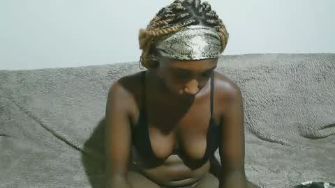 Snapshot of kittynkinky chatting on December 2024 04:06:01 PM Kitty Kinky online show from December 2024 04:06:01 PM