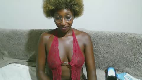 Snapshot of kittynkinky chatting on January 2025 05:29:02 PM Kitty Kinky online show from January 2025 05:29:02 PM