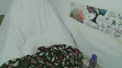 Snapshot of kittynkinky chatting on January 2025 12:00:01 PM Kitty Kinky online show from January 2025 12:00:01 PM