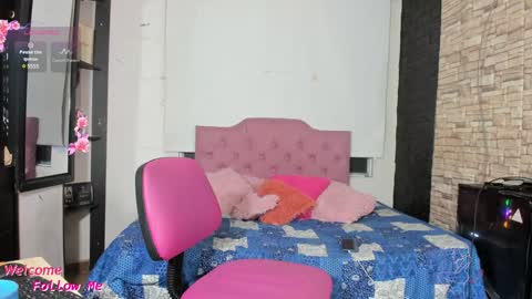 Snapshot of kittyqueen01 chatting on December 2024 04:56:01 AM Tatiana Guerrero online show from December 2024 04:56:01 AM