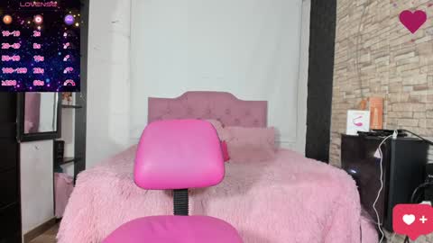 Snapshot of kittyqueen01 chatting on January 2025 09:02:01 AM Tatiana Guerrero online show from January 2025 09:02:01 AM