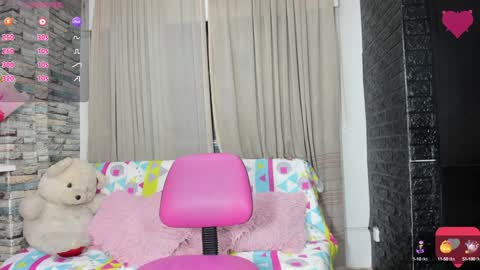 Snapshot of kittyqueen01 chatting on January 2025 06:54:01 AM Tatiana Guerrero online show from January 2025 06:54:01 AM