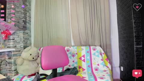 Snapshot of kittyqueen01 chatting on January 2025 03:08:01 AM Tatiana Guerrero online show from January 2025 03:08:01 AM