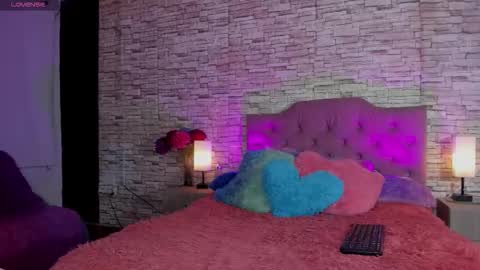 Snapshot of kittyqueen01 chatting on September 2025 04:25:01 AM Tatiana Guerrero online show from September 2025 04:25:01 AM