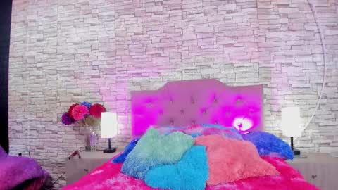 Snapshot of kittyqueen01 chatting on October 2025 02:30:01 AM Tatiana Guerrero online show from October 2025 02:30:01 AM