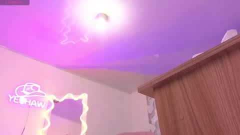 Kitty  online show from November 2025 11:34:02 AM