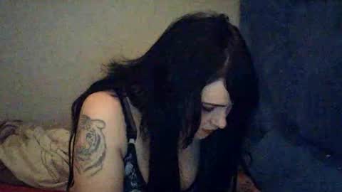 Snapshot of kittytats21 chatting on April 2026 10:51:02 PM SummerT online show from April 2026 10:51:02 PM