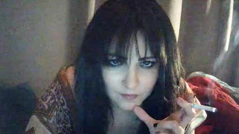 Snapshot of kittytats21 chatting on April 2026 10:45:01 PM SummerT online show from April 2026 10:45:01 PM