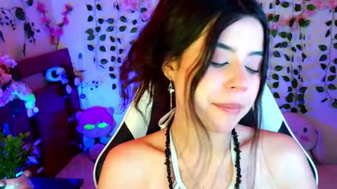 Kittyuwu  online show from November 2025 07:16:02 PM