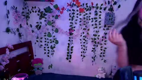 Snapshot of kittyuwu_ chatting on April 2026 11:54:01 PM Kittyuwu online show from April 2026 11:54:01 PM