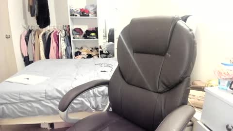 kittywantslove23 online show from October 2025 11:36:01 PM