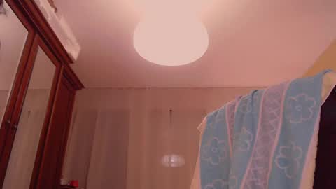 Snapshot of kittyxox1 chatting on April 2026 07:18:02 PM kittyxox1 online show from April 2026 07:18:02 PM