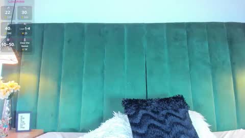 K I T T Y Y  online show from September 2025 05:25:01 PM