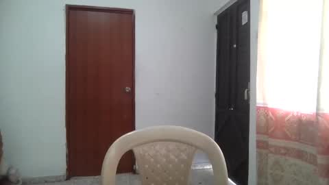 Snapshot of kitybigboobsx chatting on January 2025 04:06:01 PM kity boobsx online show from January 2025 04:06:01 PM