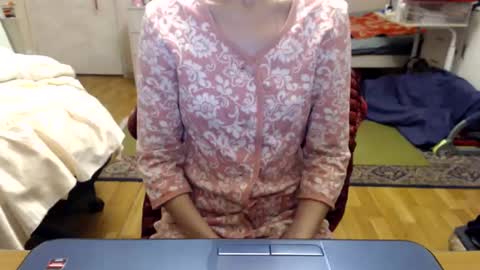 KiuminBerry online show from October 2025 12:24:02 PM