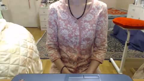 KiuminBerry online show from November 2025 05:36:02 PM