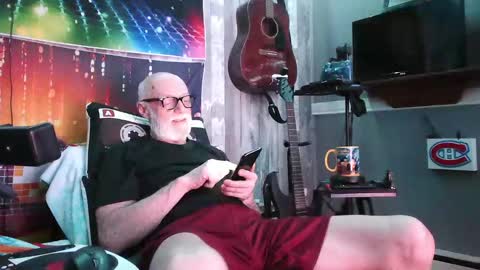 kiveuxmakeu online show from November 2025 07:19:01 AM