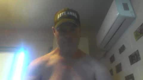 kiwiguy19773 online show from January 2026 11:52:02 PM