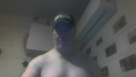 kiwiguy19773 online show from May 2026 07:37:01 AM