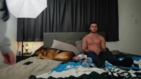 Snapshot of kiwikanga chatting on April 2026 05:21:02 AM KiwiKanga online show from April 2026 05:21:02 AM