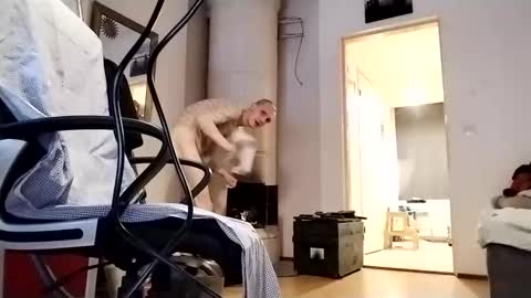 Snapshot of kkkonnd92 chatting on December 2024 12:23:02 PM Erik online show from December 2024 12:23:02 PM