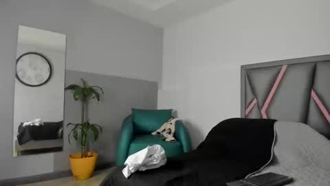 Snapshot of klariz09 chatting on September 2025 08:44:01 PM klariz09 online show from September 2025 08:44:01 PM