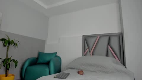 Snapshot of klariz09 chatting on September 2025 09:18:01 PM klariz09 online show from September 2025 09:18:01 PM