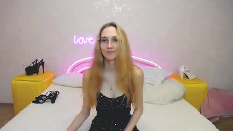 Klary online show from February 2025 06:34:02 PM