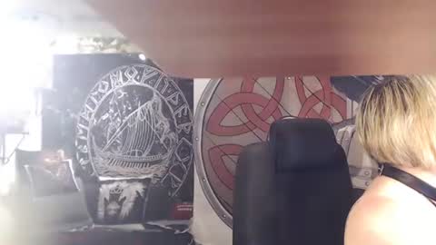 Michelle online show from February 2025 07:03:01 PM