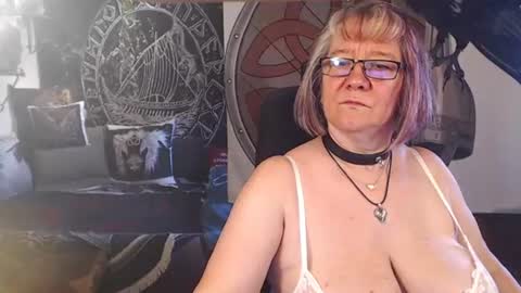Snapshot of kleiner_teufel chatting on June 2026 09:29:01 AM Michelle online show from June 2026 09:29:01 AM