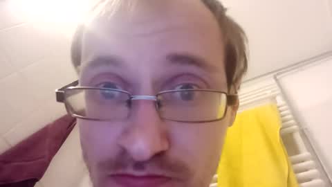 Snapshot of kleinerkevin chatting on October 2025 06:41:02 PM Kevin online show from October 2025 06:41:02 PM
