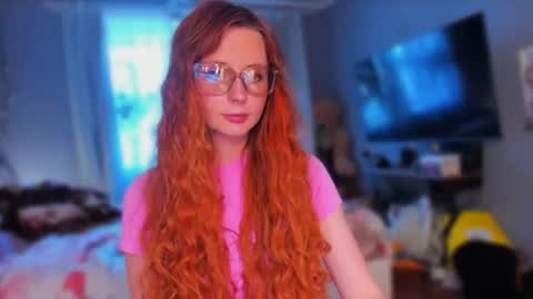 Snapshot of klementinagirl chatting on June 2026 04:27:02 PM Klementinafanslyklementina6661 online show from June 2026 04:27:02 PM
