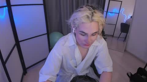 Snapshot of klin_miller chatting on December 2024 02:53:01 AM Klin online show from December 2024 02:53:01 AM