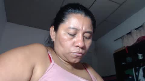 Kloe online show from November 2025 04:29:02 PM