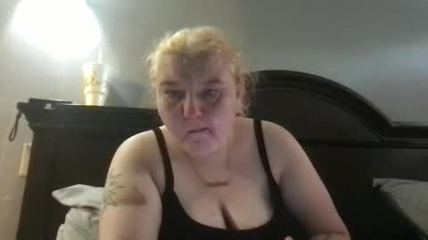 Snapshot of kmarie1196 chatting on June 2026 03:38:02 PM kmarie1196 online show from June 2026 03:38:02 PM
