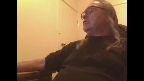 Snapshot of knobout chatting on May 2026 09:05:02 AM knobout online show from May 2026 09:05:02 AM
