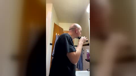 knotdaddy1983 online show from April 2026 04:20:02 AM