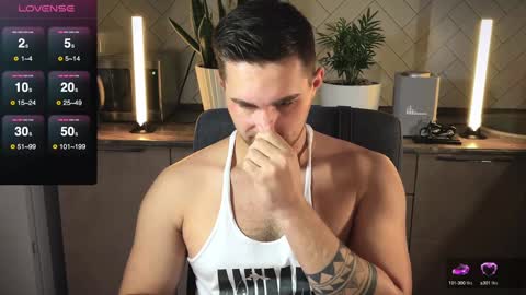 Snapshot of kochka25 chatting on January 2025 08:15:02 AM Sweet boy online show from January 2025 08:15:02 AM