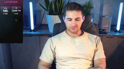 Snapshot of kochka25 chatting on January 2025 11:55:01 PM Sweet boy online show from January 2025 11:55:01 PM