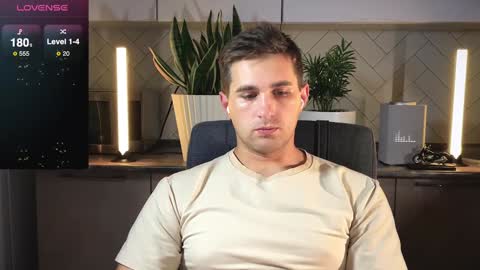 Snapshot of kochka25 chatting on January 2025 08:38:02 PM Sweet boy online show from January 2025 08:38:02 PM