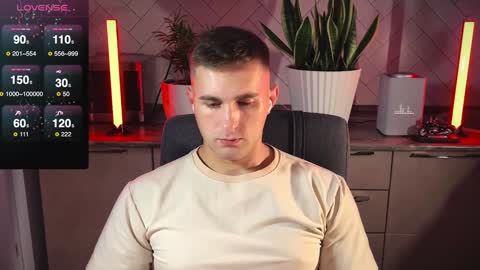 Snapshot of kochka25 chatting on January 2025 08:11:02 PM Sweet boy online show from January 2025 08:11:02 PM