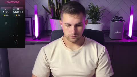 Snapshot of kochka25 chatting on January 2025 07:04:02 AM Sweet boy online show from January 2025 07:04:02 AM