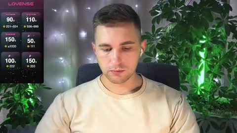 Snapshot of kochka25 chatting on February 2025 07:02:01 AM Sweet boy online show from February 2025 07:02:01 AM