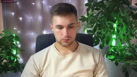 Snapshot of kochka25 chatting on February 2025 08:17:01 AM Sweet boy online show from February 2025 08:17:01 AM