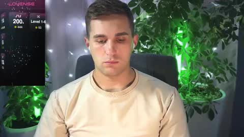 Snapshot of kochka25 chatting on February 2025 07:58:02 PM Sweet boy online show from February 2025 07:58:02 PM