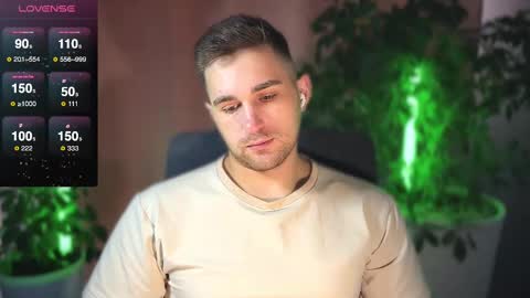 Snapshot of kochka25 chatting on February 2025 08:20:01 AM Sweet boy online show from February 2025 08:20:01 AM