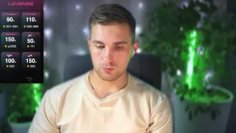 Snapshot of kochka25 chatting on March 2025 07:17:01 PM Sweet boy online show from March 2025 07:17:01 PM