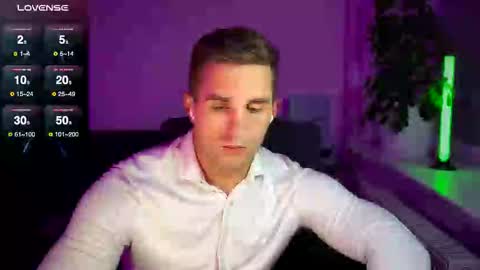 Snapshot of kochka25 chatting on September 2025 04:30:01 PM Sweet boy online show from September 2025 04:30:01 PM